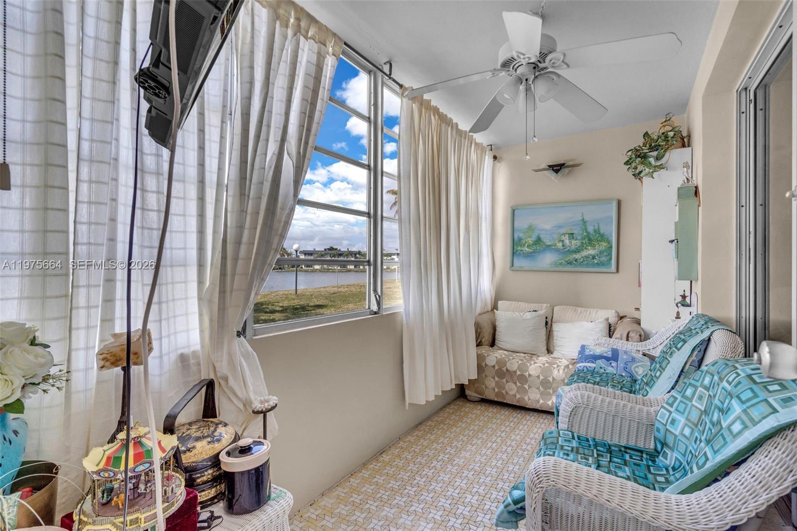 THIRD HORIZONS CONDO - Residential