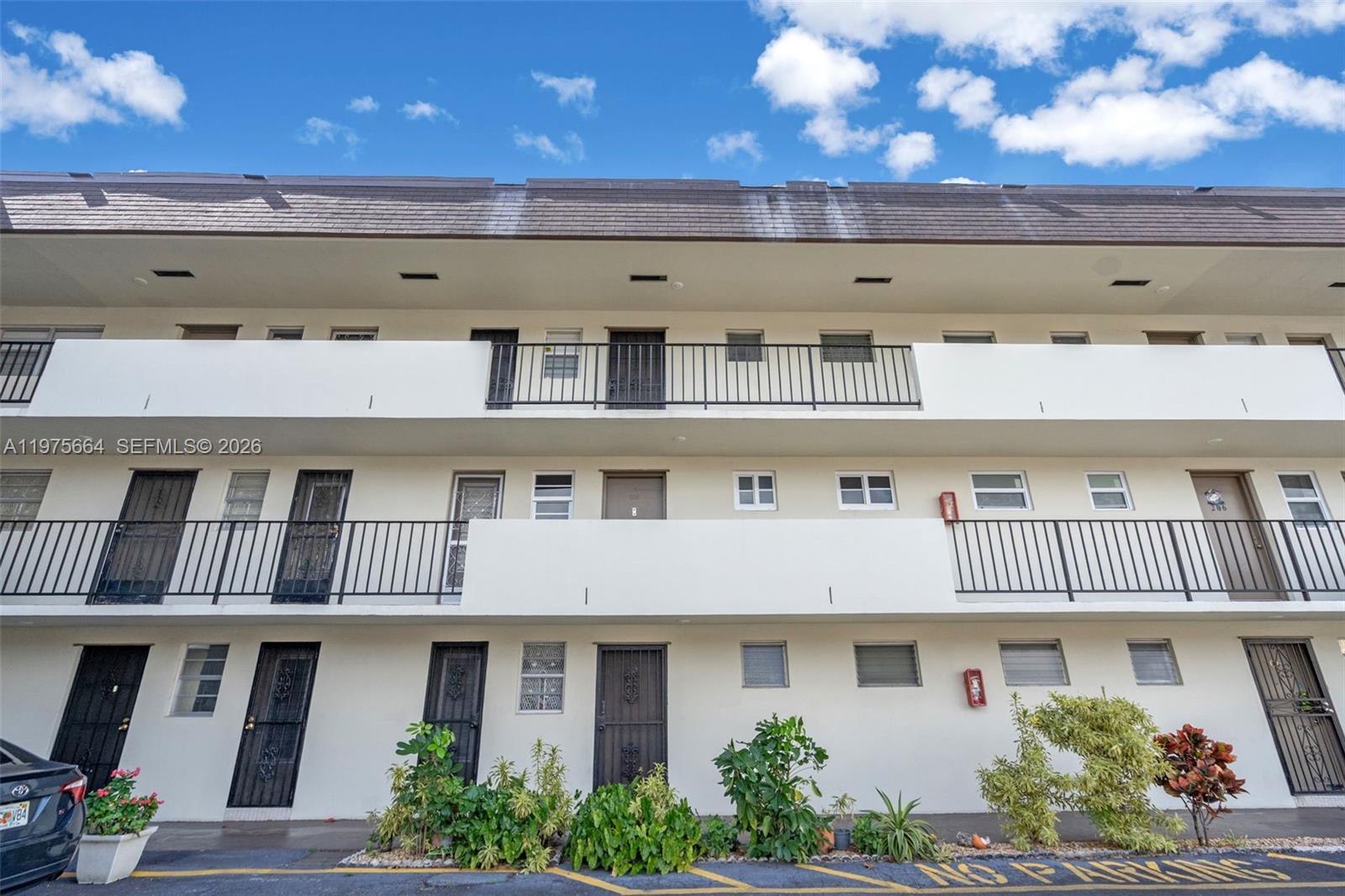 THIRD HORIZONS CONDO - Residential