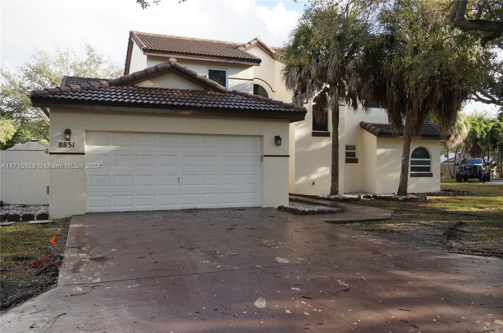 Photo 1 of 8831 Nw 194th Ter, Hialeah, Florida, $899,000, Web #: 11710928