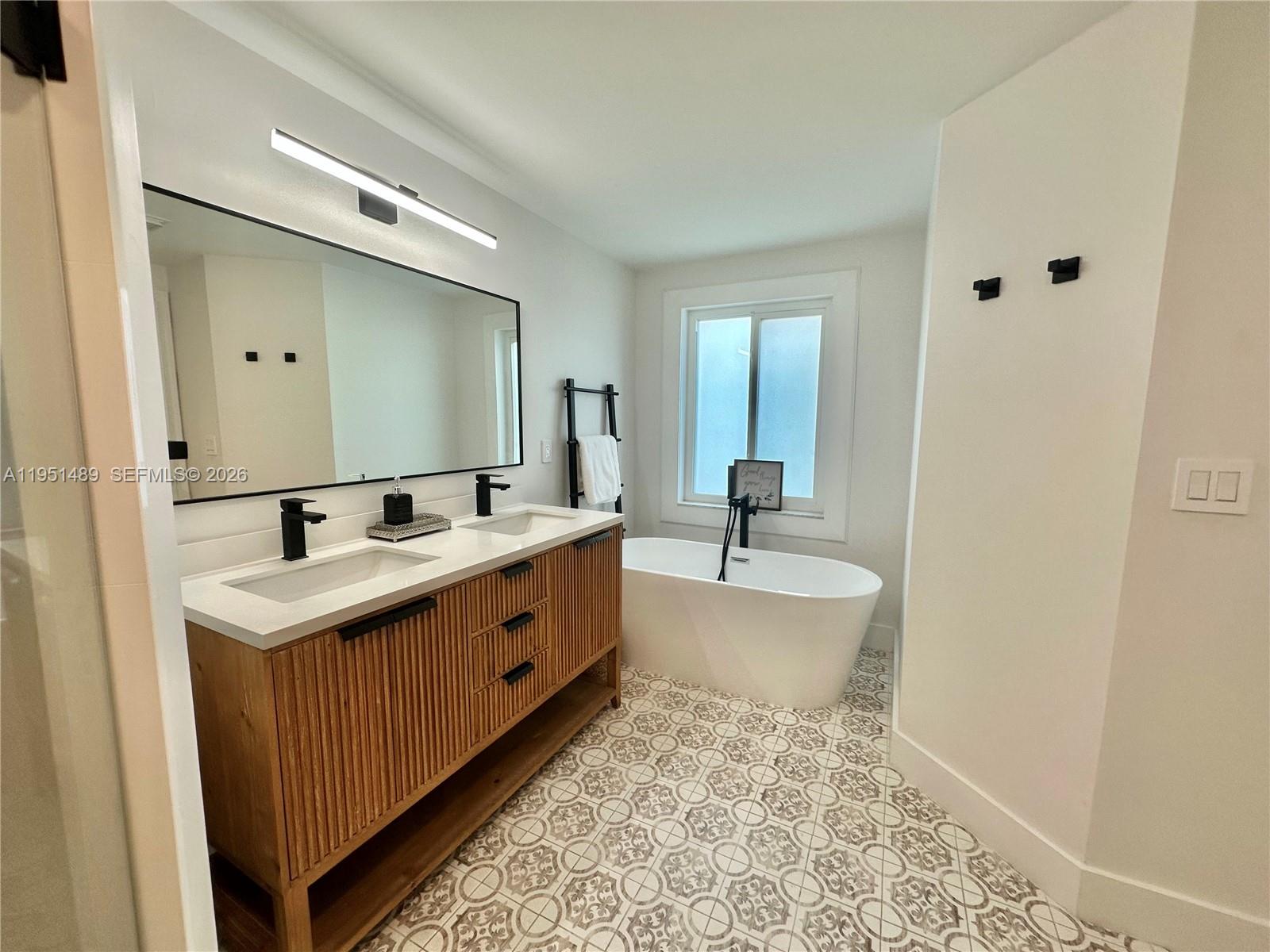 AMERITRAIL SECTION ONE - Residential