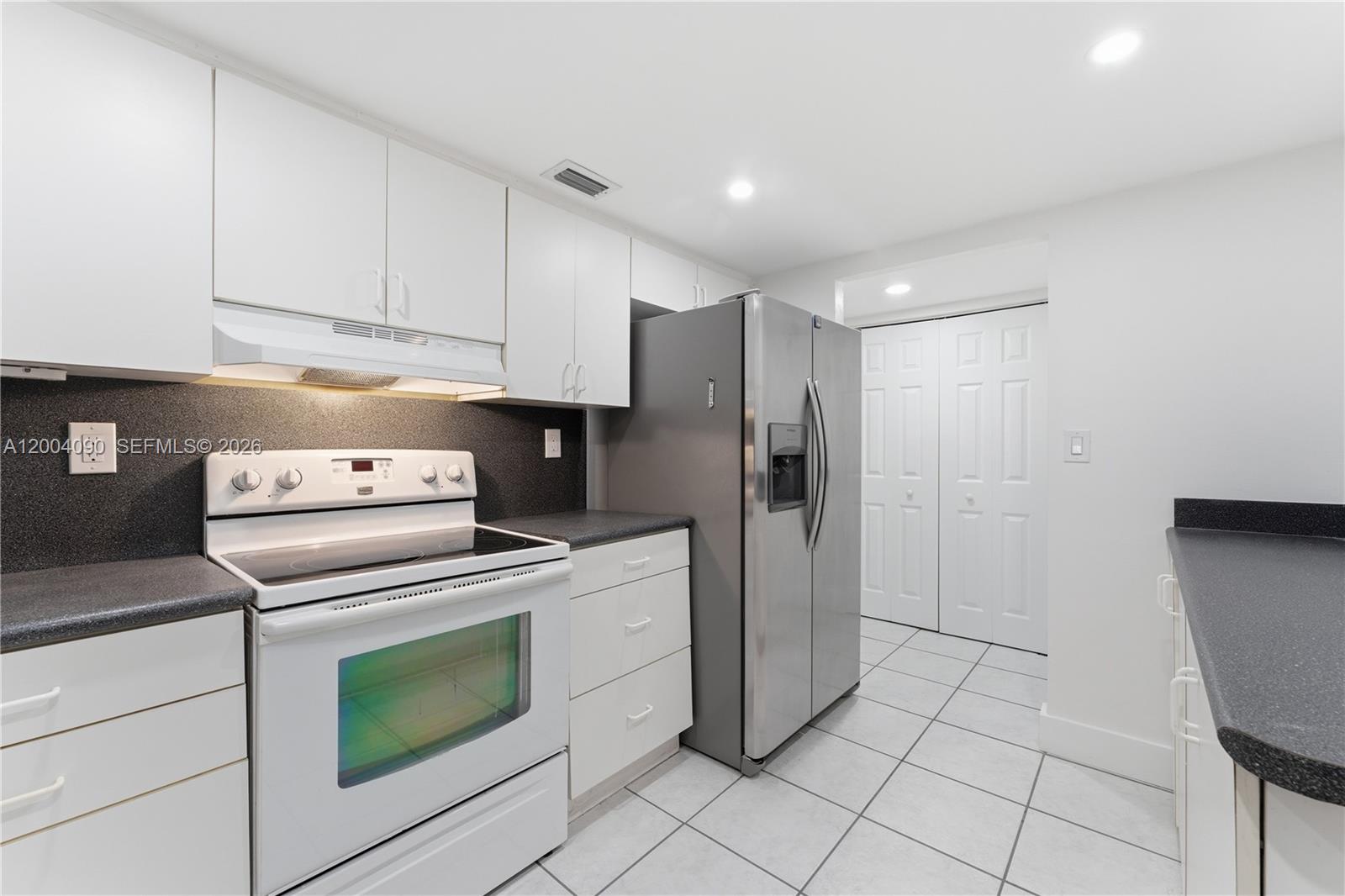 KENDALL GATE CONDO - Residential