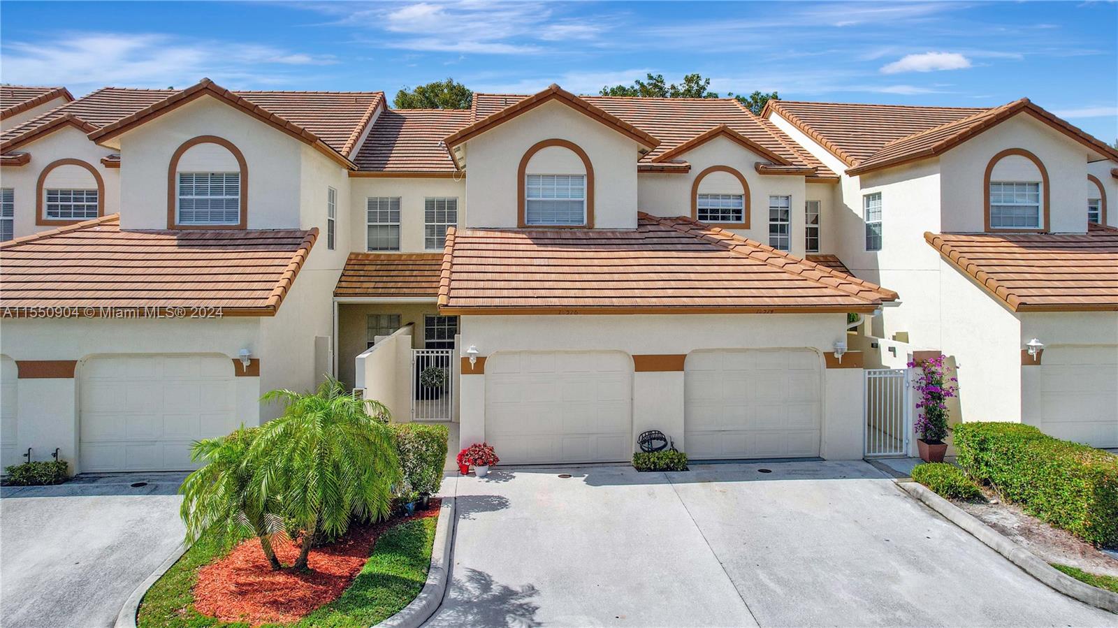 Property for Sale at 12576 Shoreline Dr 105, Wellington, Palm Beach County, Florida - Bedrooms: 3 
Bathrooms: 2  - $385,000