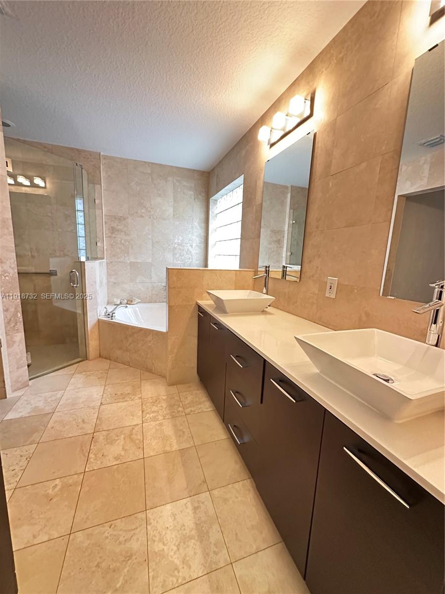 DORAL ISLES ST CROIX - Residential