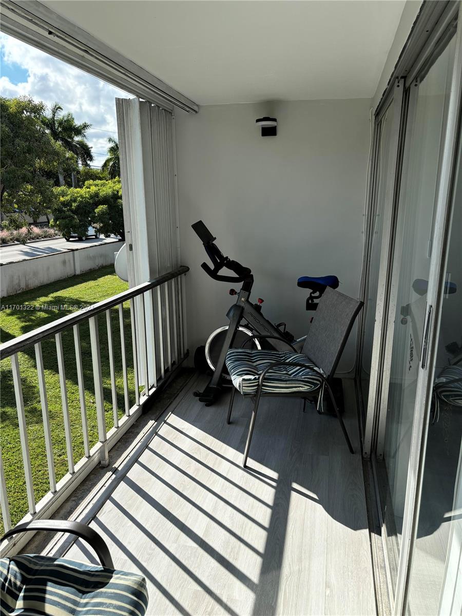 COUNTRY CLUB OF MIAMI CON - Residential