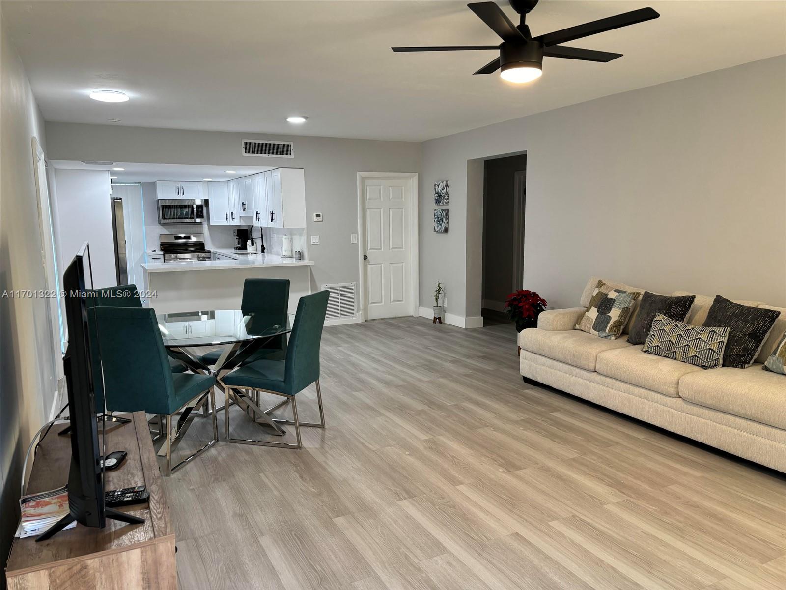 COUNTRY CLUB OF MIAMI CON - Residential