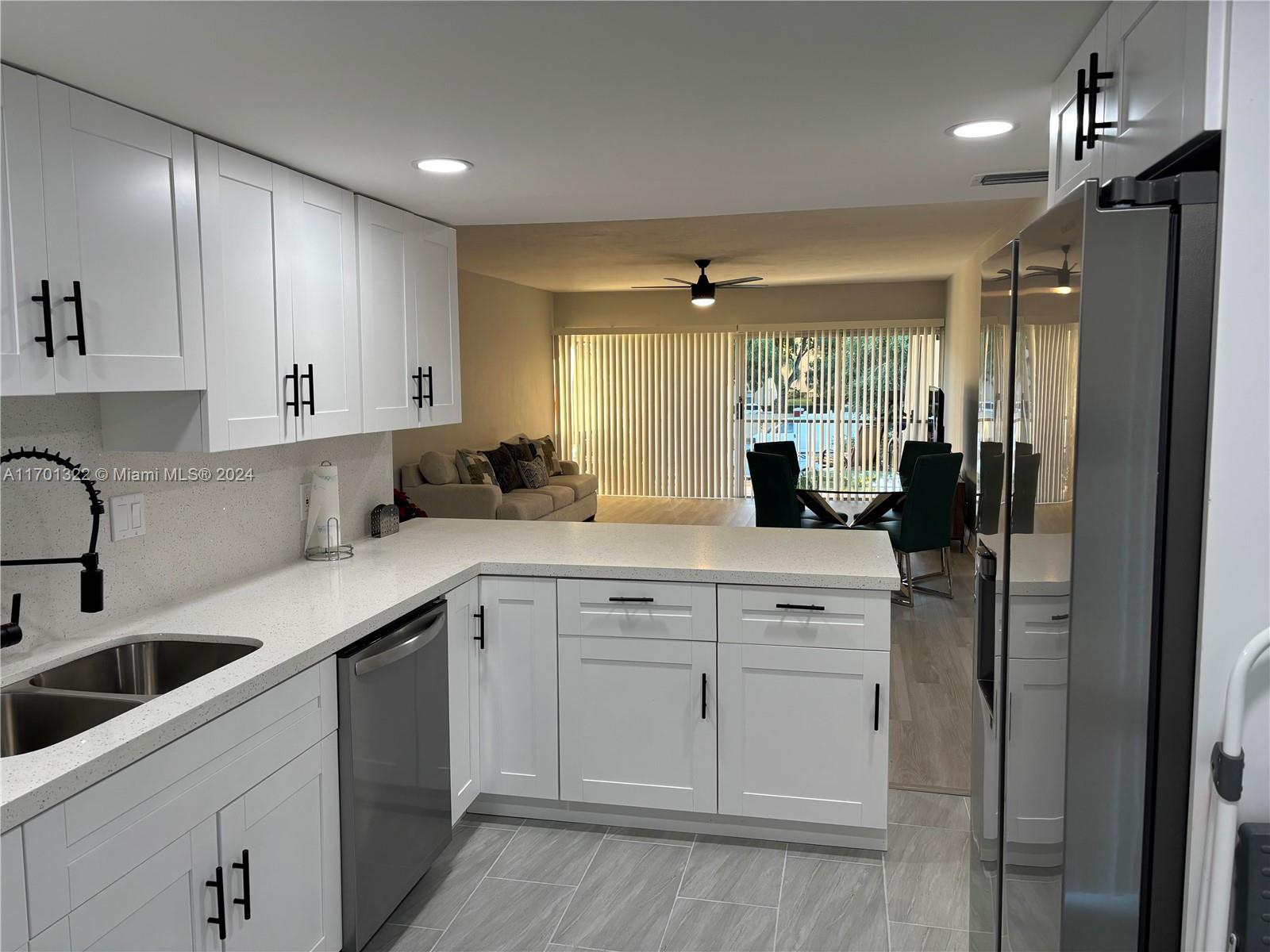 COUNTRY CLUB OF MIAMI CON - Residential