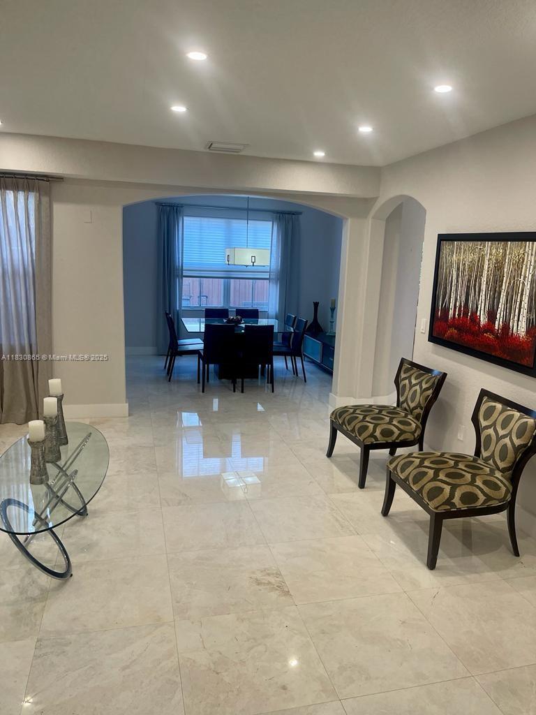 11043 NW 86th Ter 0