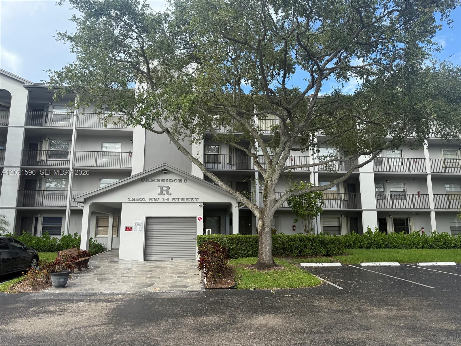 CAMBRIDGE AT CENTURY VILL - Residential