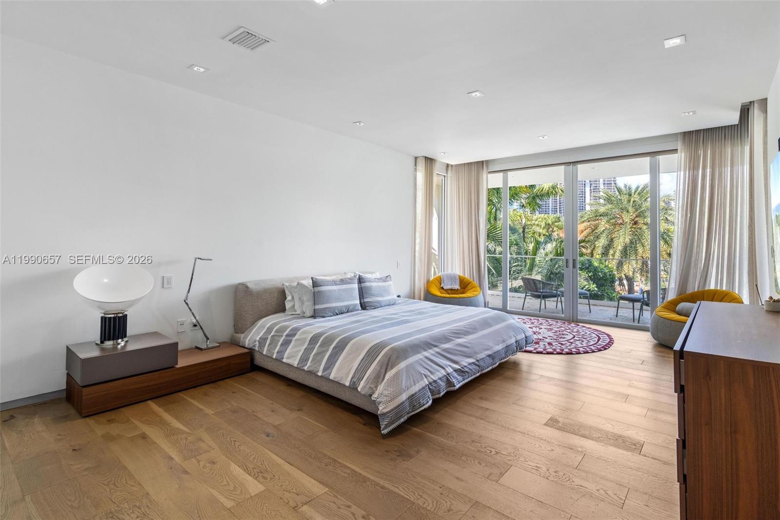 GOLDEN BEACH SEC E - Residential