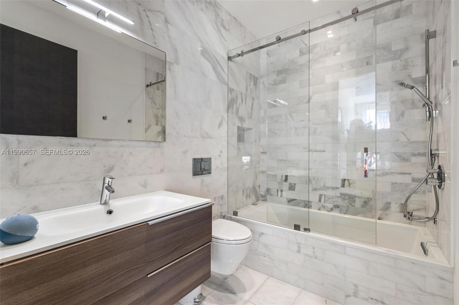 GOLDEN BEACH SEC E - Residential