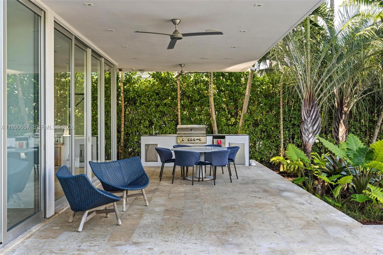 GOLDEN BEACH SEC E - Residential