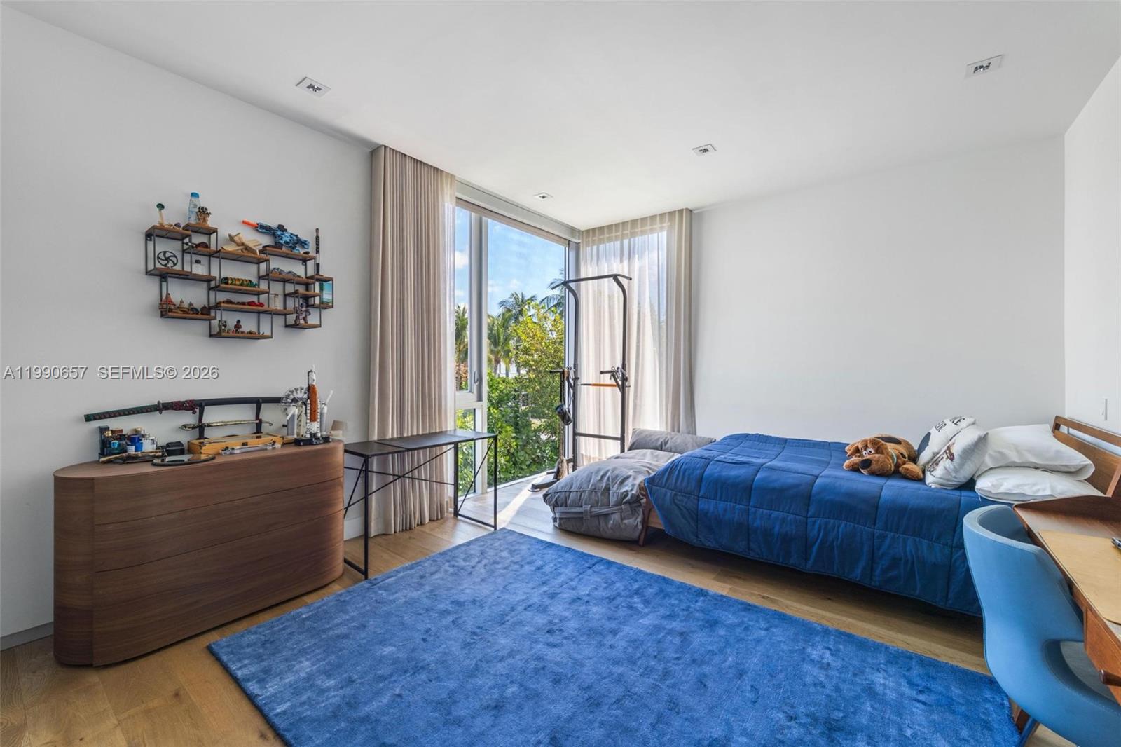 GOLDEN BEACH SEC E - Residential