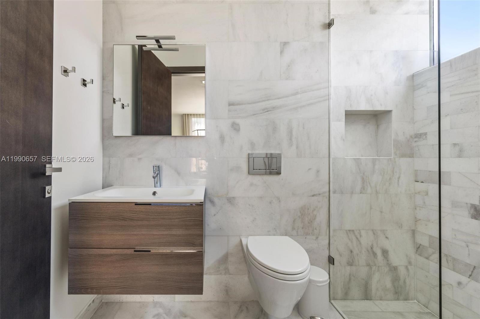 GOLDEN BEACH SEC E - Residential