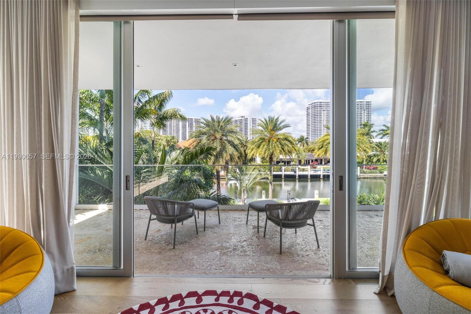 GOLDEN BEACH SEC E - Residential