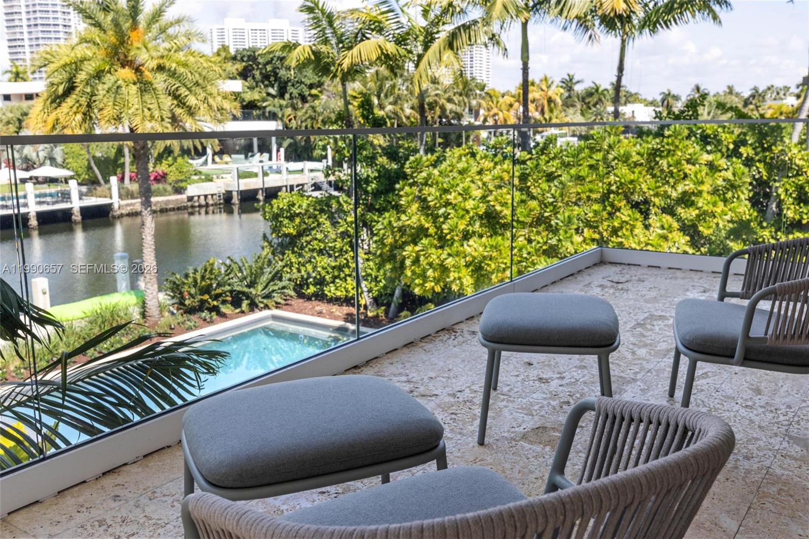 GOLDEN BEACH SEC E - Residential