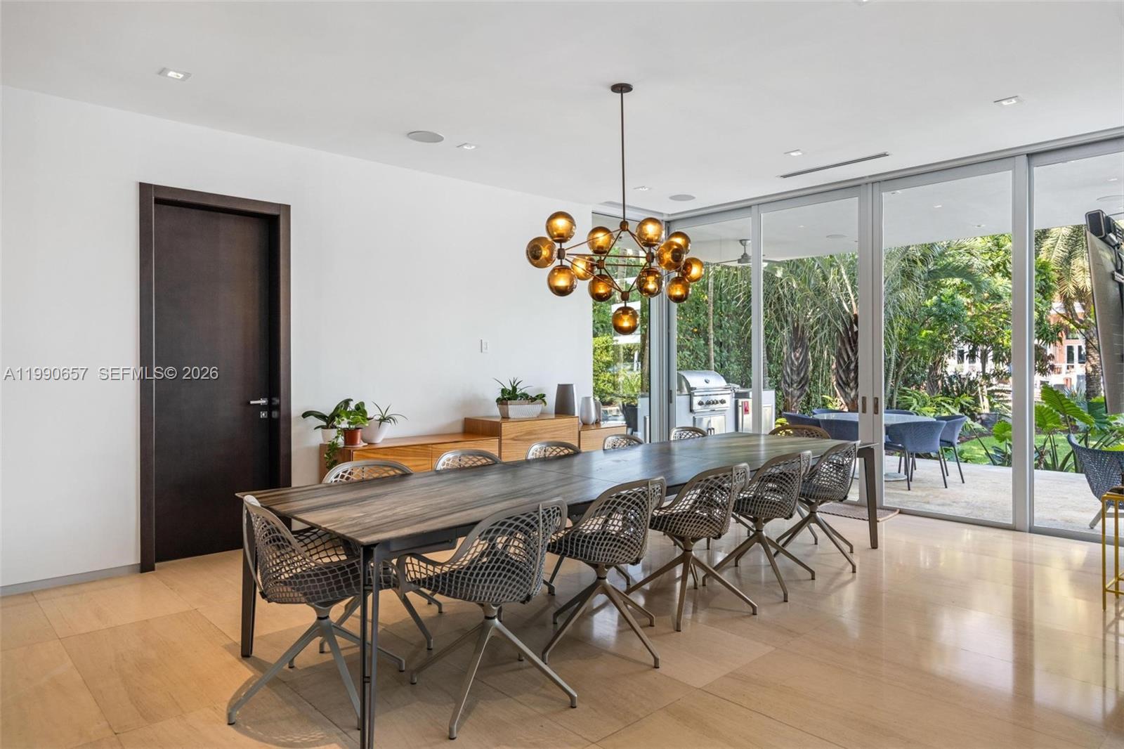 GOLDEN BEACH SEC E - Residential