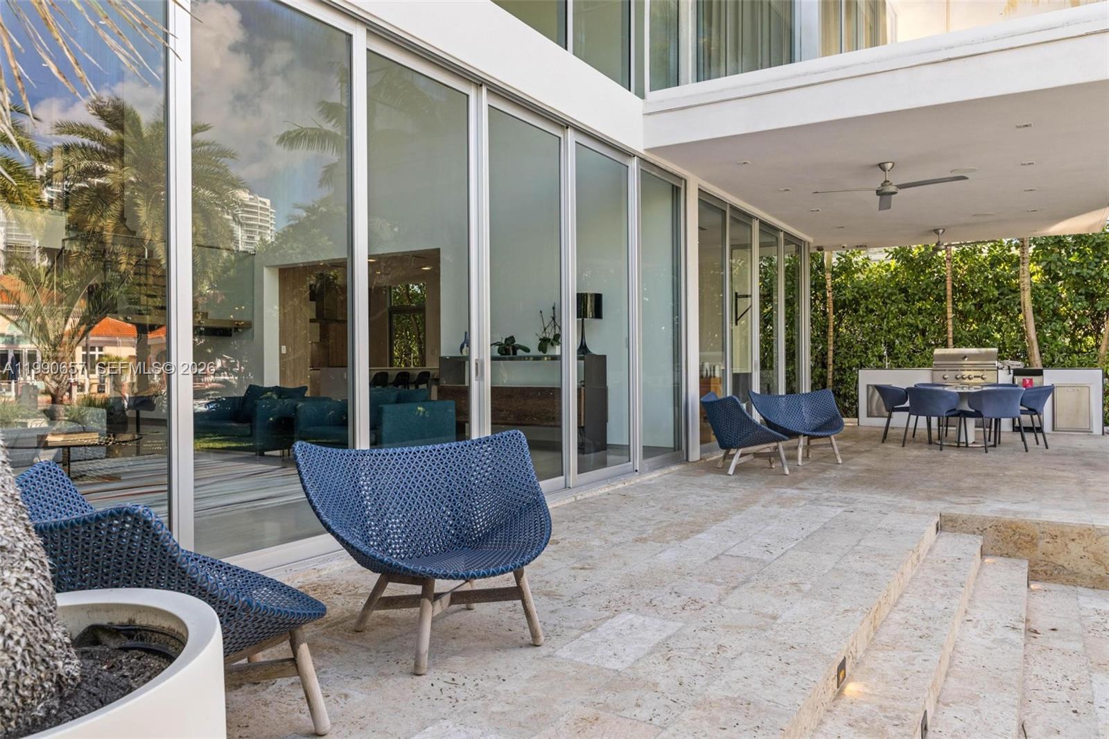 GOLDEN BEACH SEC E - Residential