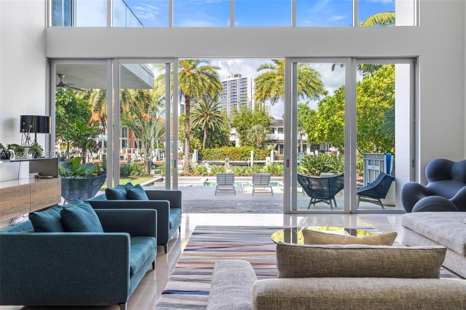 GOLDEN BEACH SEC E - Residential