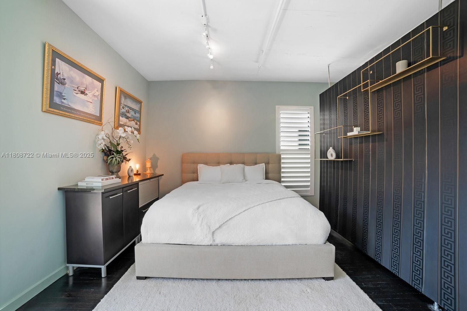 THE MONTCLAIR CONDO - Residential