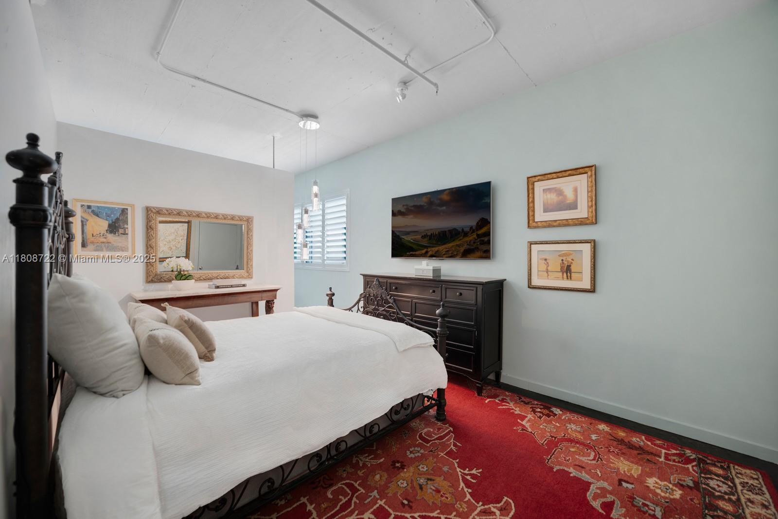 THE MONTCLAIR CONDO - Residential