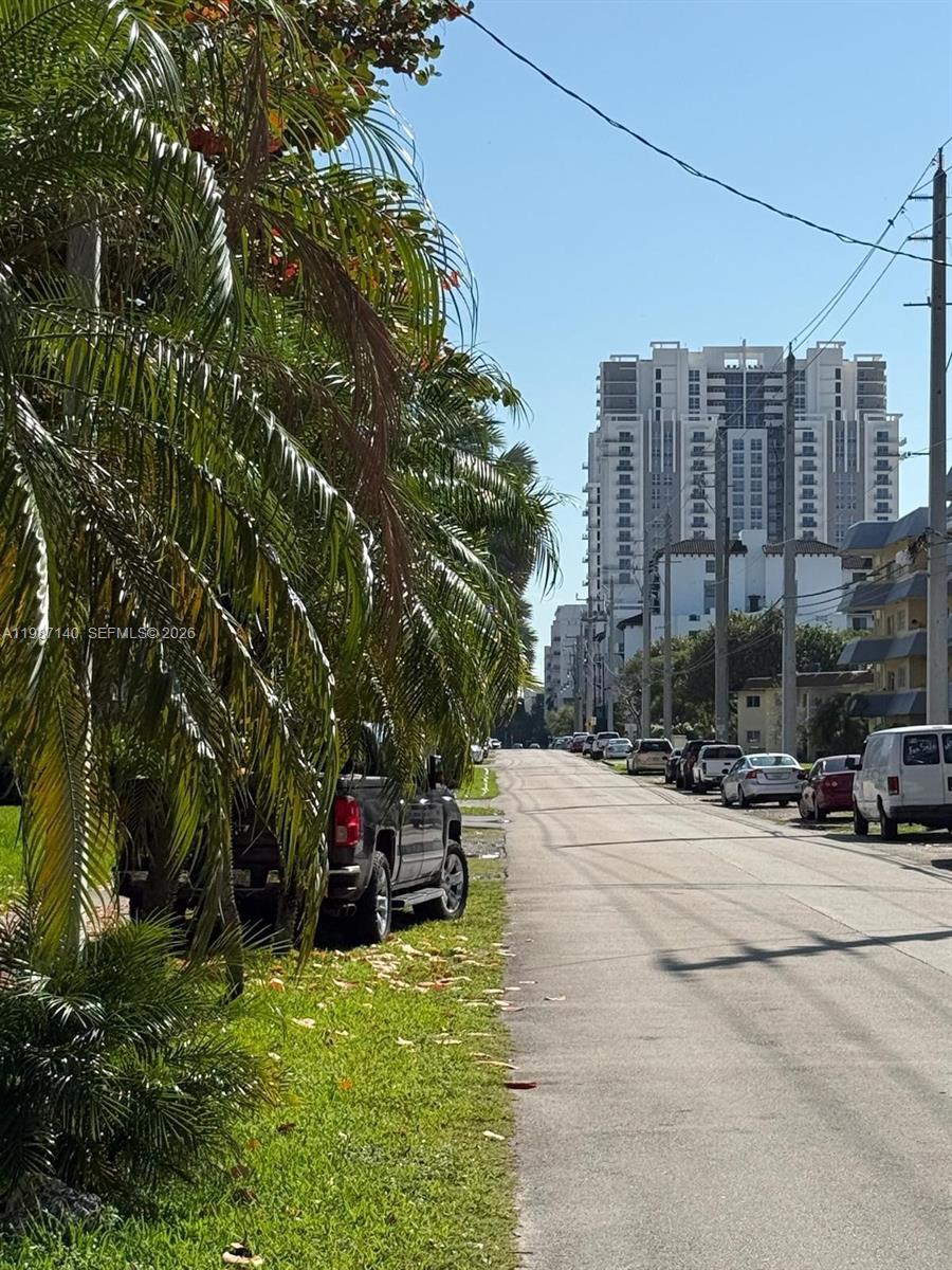 DADELAND CAPRI CONDO - Residential Lease