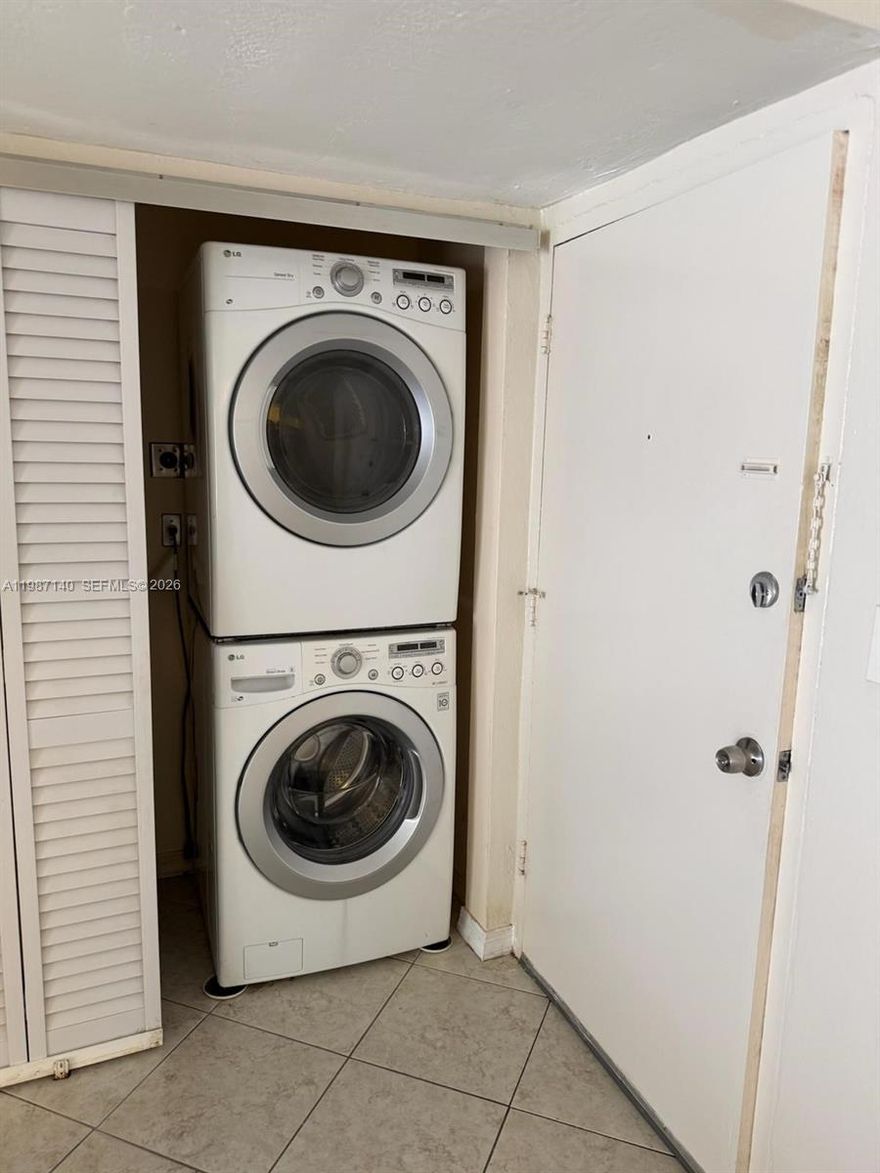 Beautiful 2 Bed / 2 Bath in Prime Dadeland Location – Move-In Ready! 
Live in the heart of Dadeland! This bright and spacious 2-bedroom, 2-bathroom unit offers the perfect combination of comfort, convenience, and style.
Unbeatable Location
Just minutes from the Metrorail, top supermarkets, Dadeland Mall, and vibrant dining and nightlife.
Interior Features
Updated kitchen with brand-new appliances
Beautifully remodeled bathrooms
In-unit washer & dryer for your convenience
Hurricane accordion shutters on all windows and doors
Serene pool view from the unit

1 assigned parking space

Community Amenities

Quiet, gated community with lush landscaping
Sparkling community pool
On-site laundry facilities
Exercise room (available for private events)
Rental Details

First month + 1 month security deposit
No pets allowed
Vacant and easy to show
Call LA