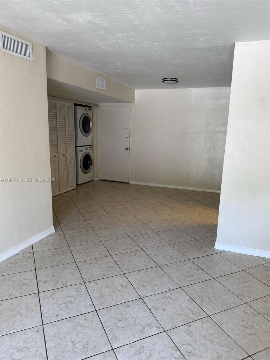 DADELAND CAPRI CONDO - Residential Lease