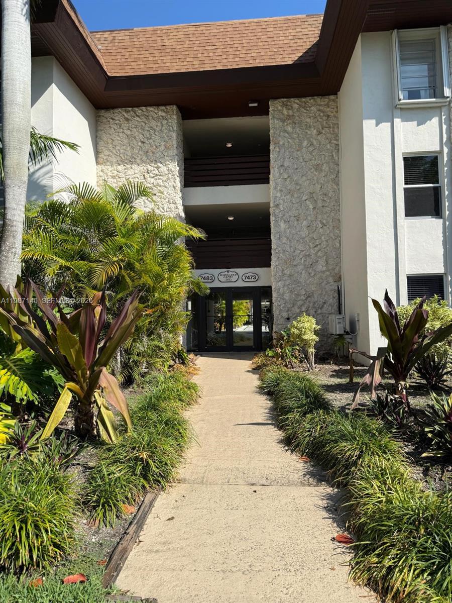 DADELAND CAPRI CONDO - Residential Lease