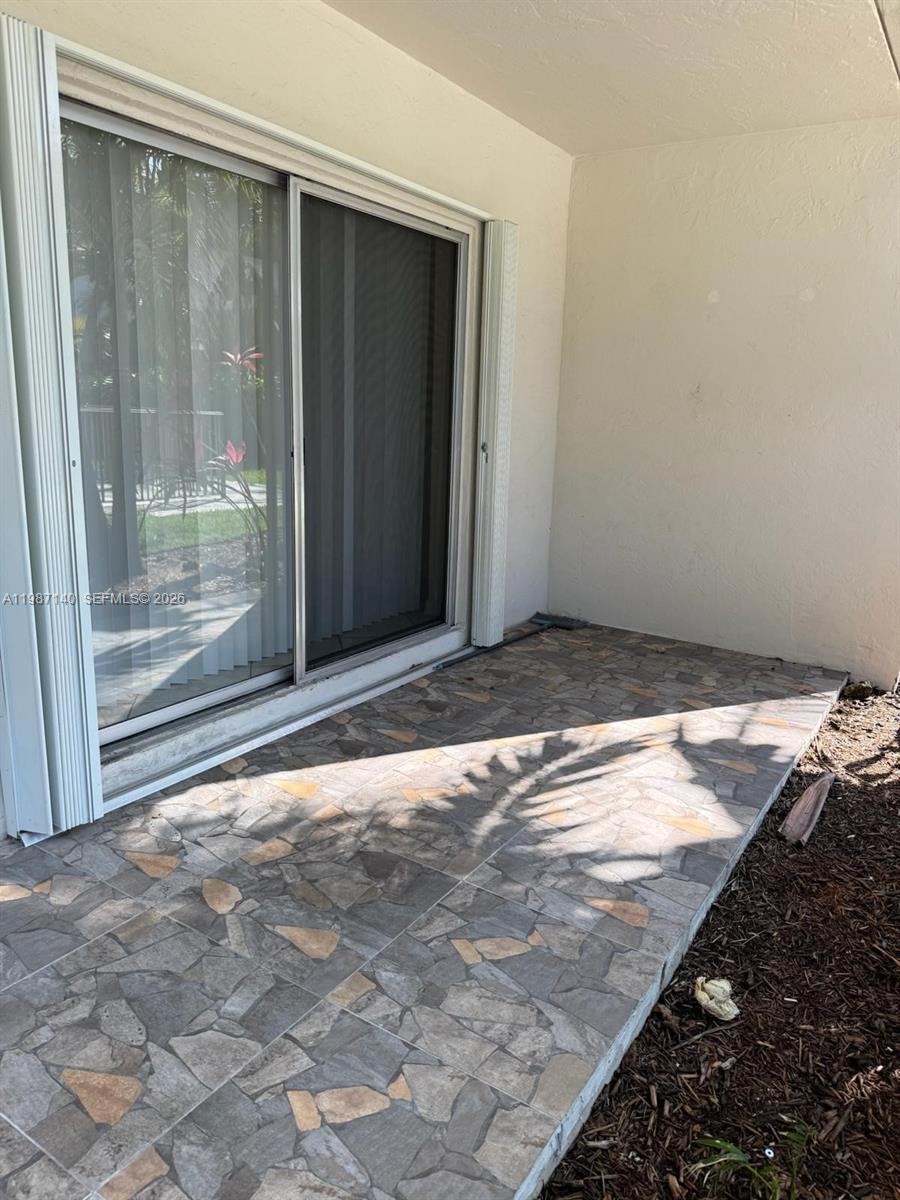 DADELAND CAPRI CONDO - Residential Lease