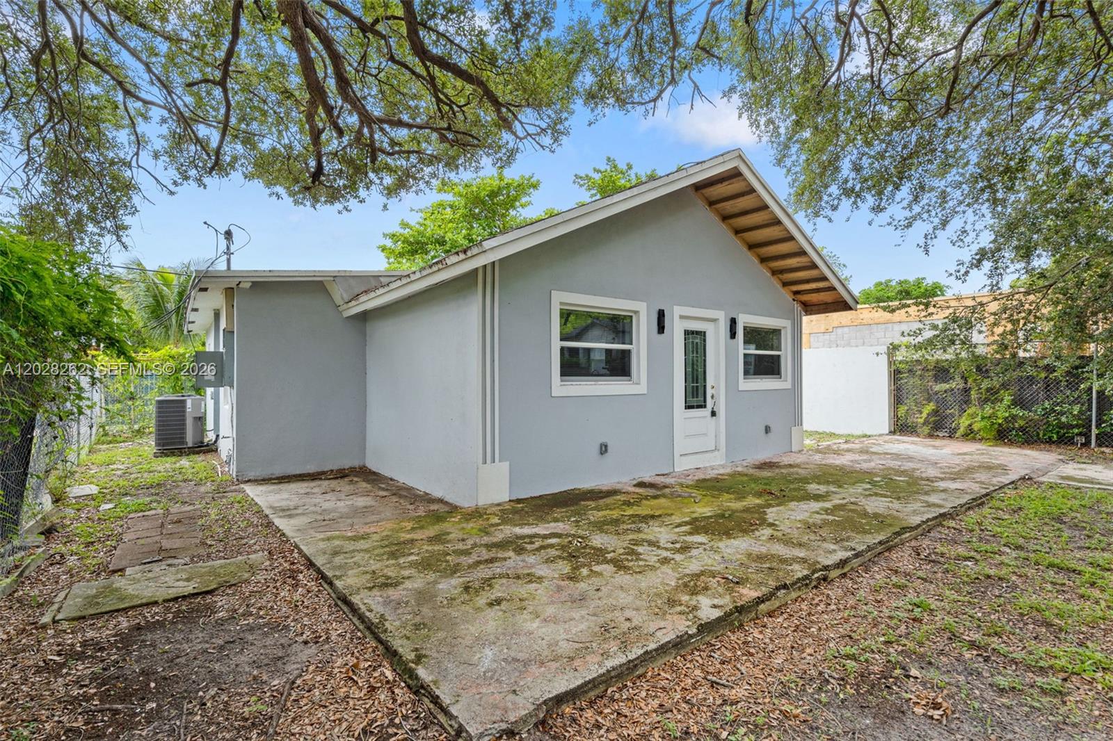 BAY VISTA PARK - Residential