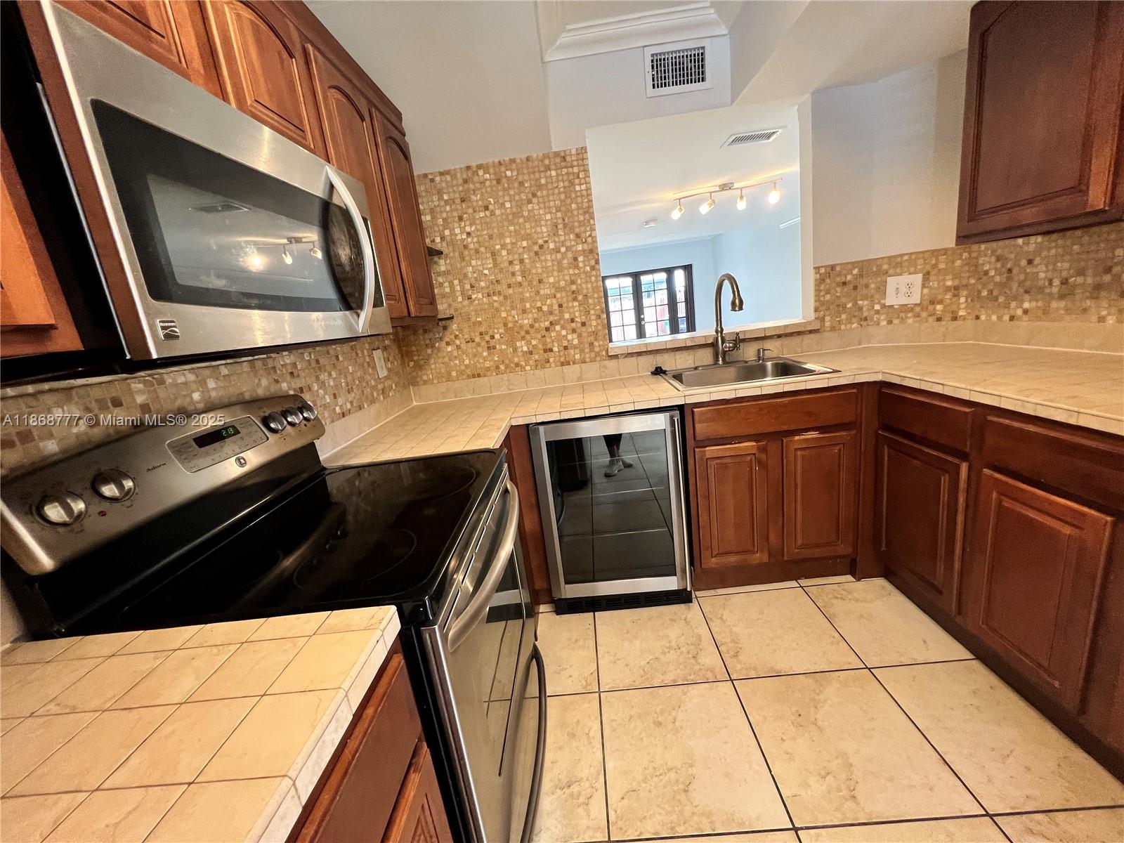 PUERTO BELLO CONDO NO 2 - Residential Lease