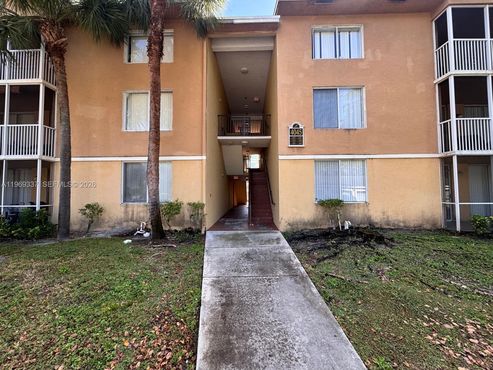 WINDWARD LAKES CONDO - Residential Lease