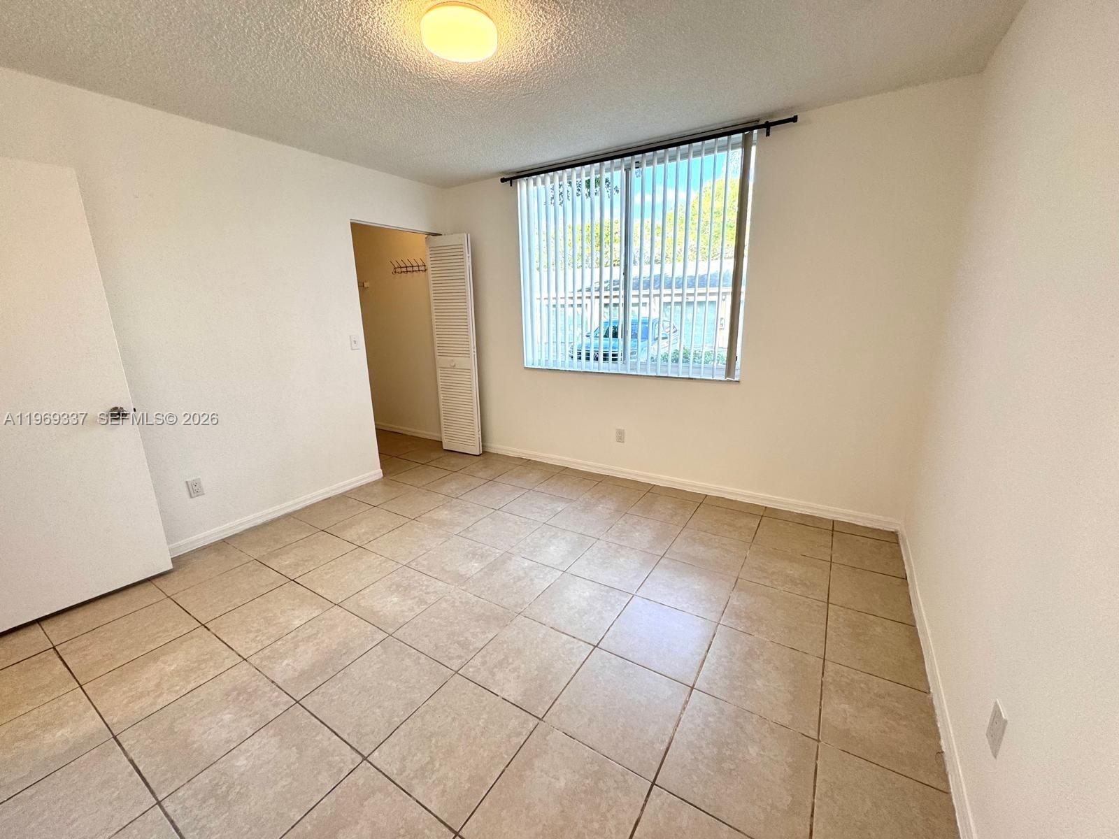 WINDWARD LAKES CONDO - Residential Lease