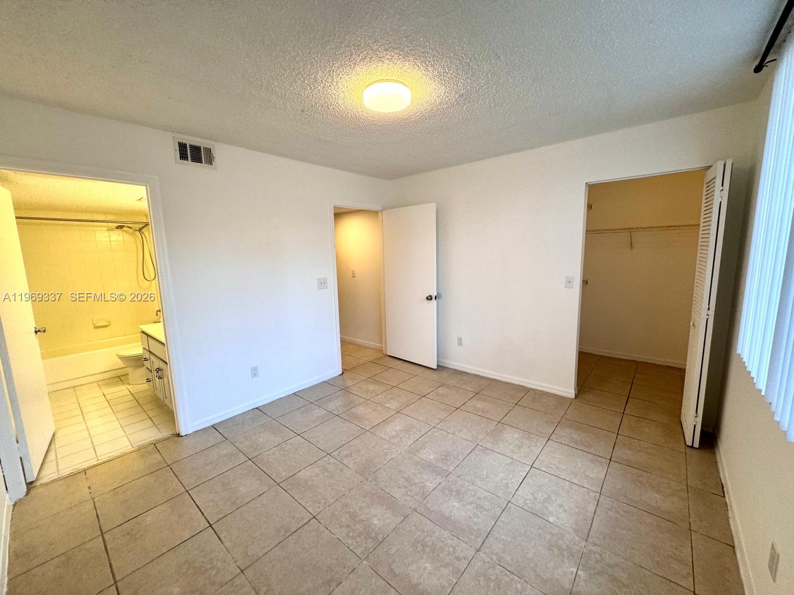 WINDWARD LAKES CONDO - Residential Lease