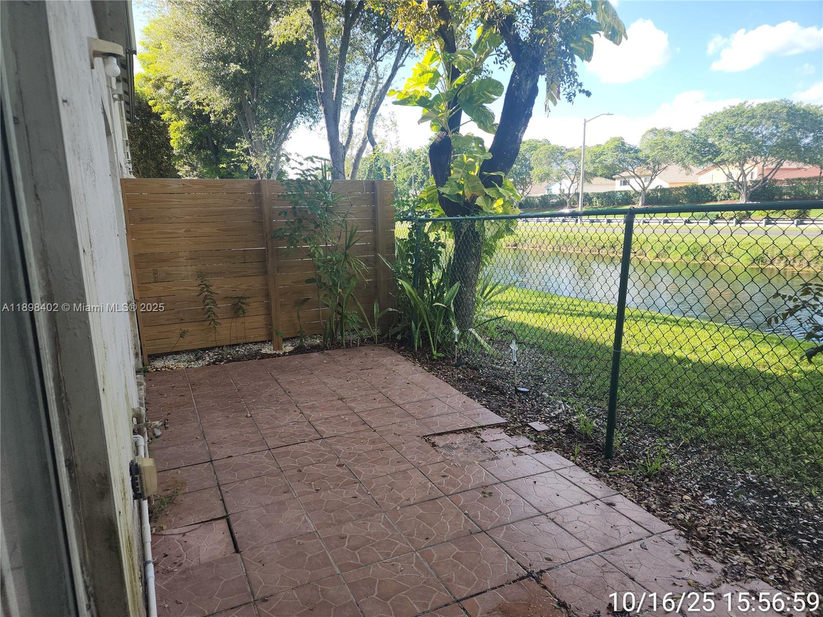 DORAL GRAND CONDO - Residential