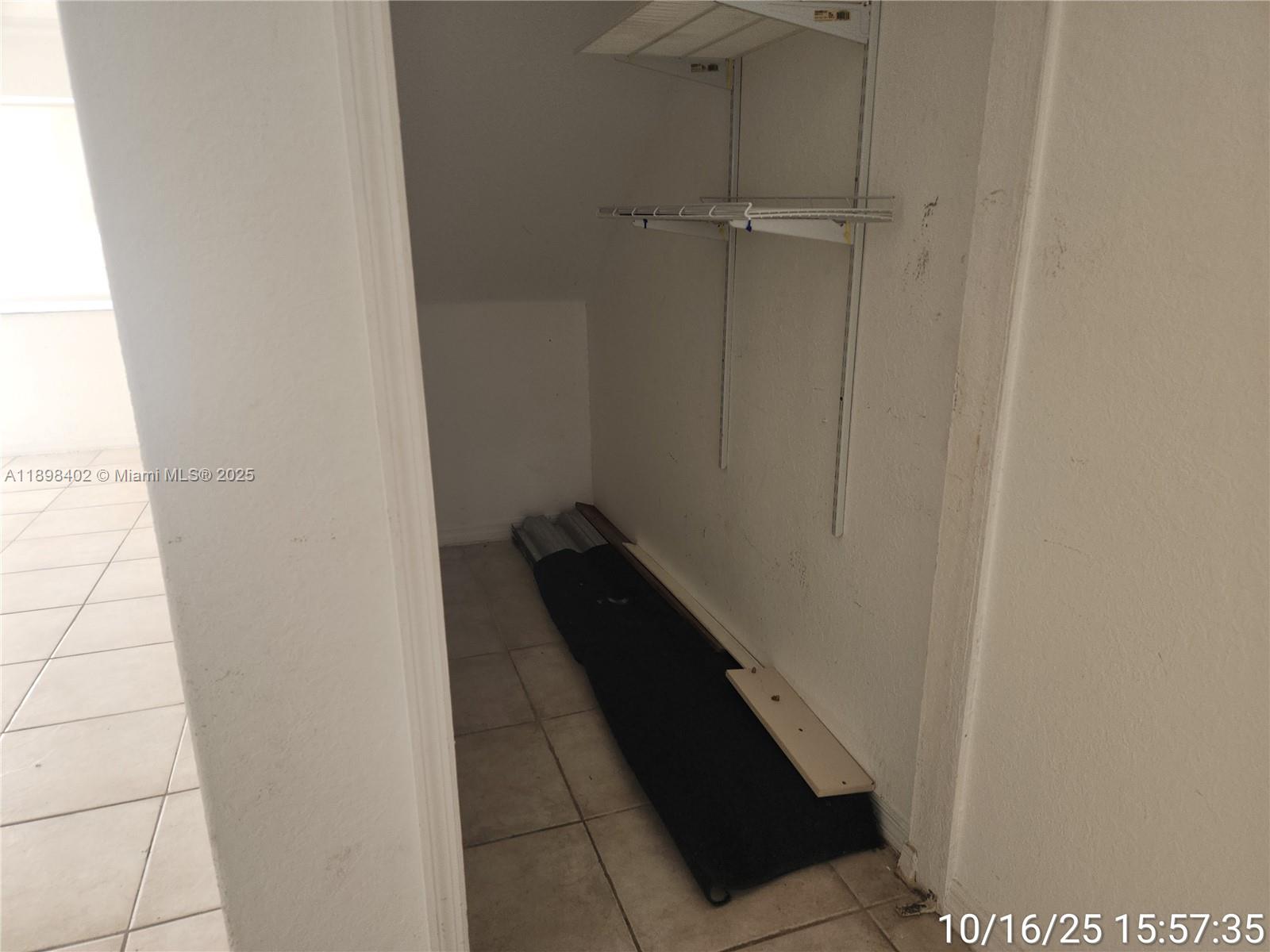 DORAL GRAND CONDO - Residential