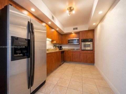 4001 S Ocean Dr 16G Hollywood FL 33019