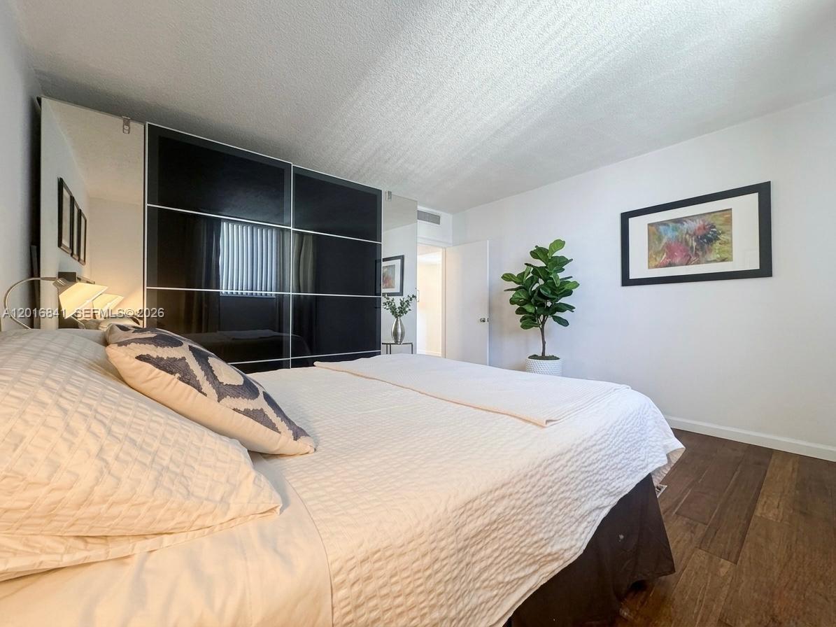 4001 S Ocean Dr 16G
