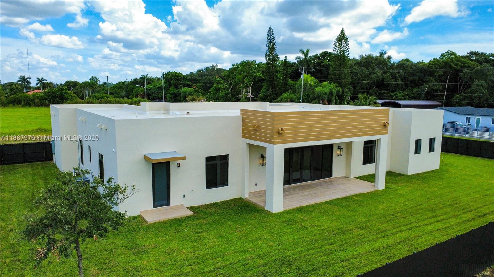 Estates of Biscayne - Residential