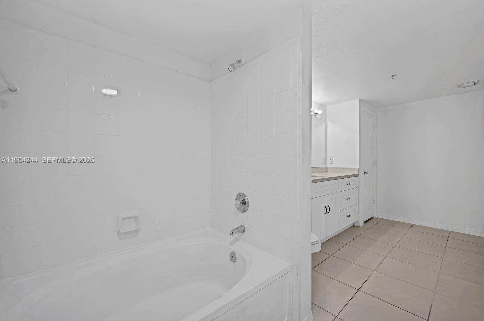 MARQUESA CONDO - Residential