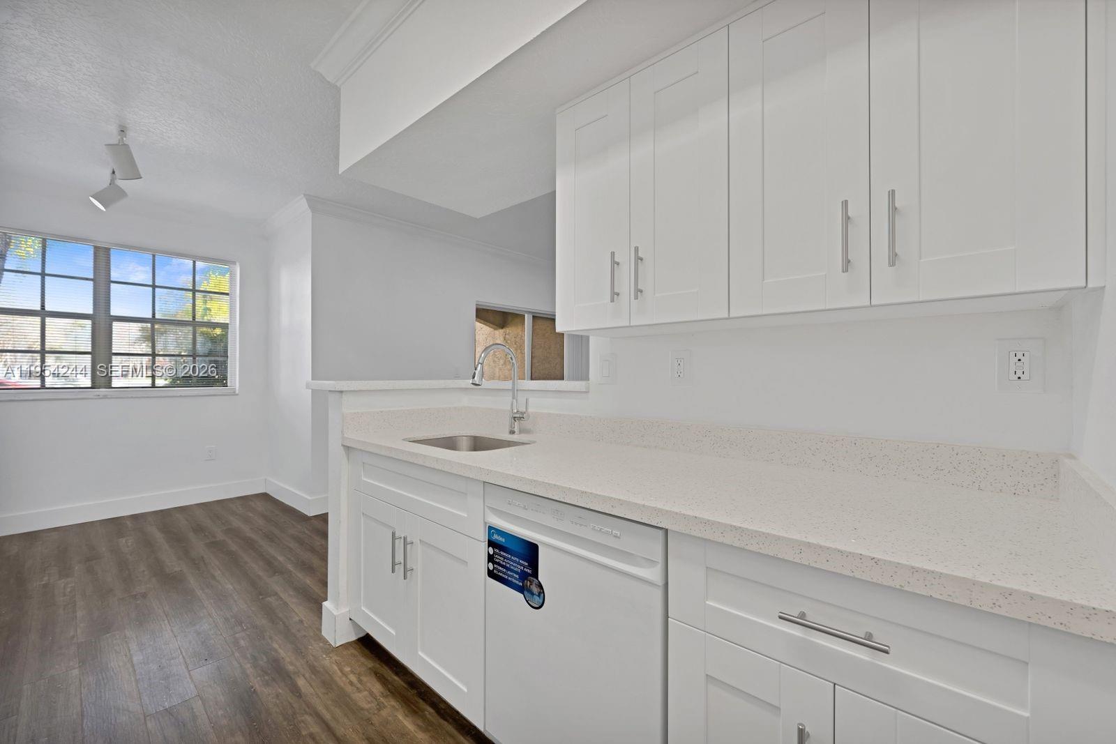 MARQUESA CONDO - Residential