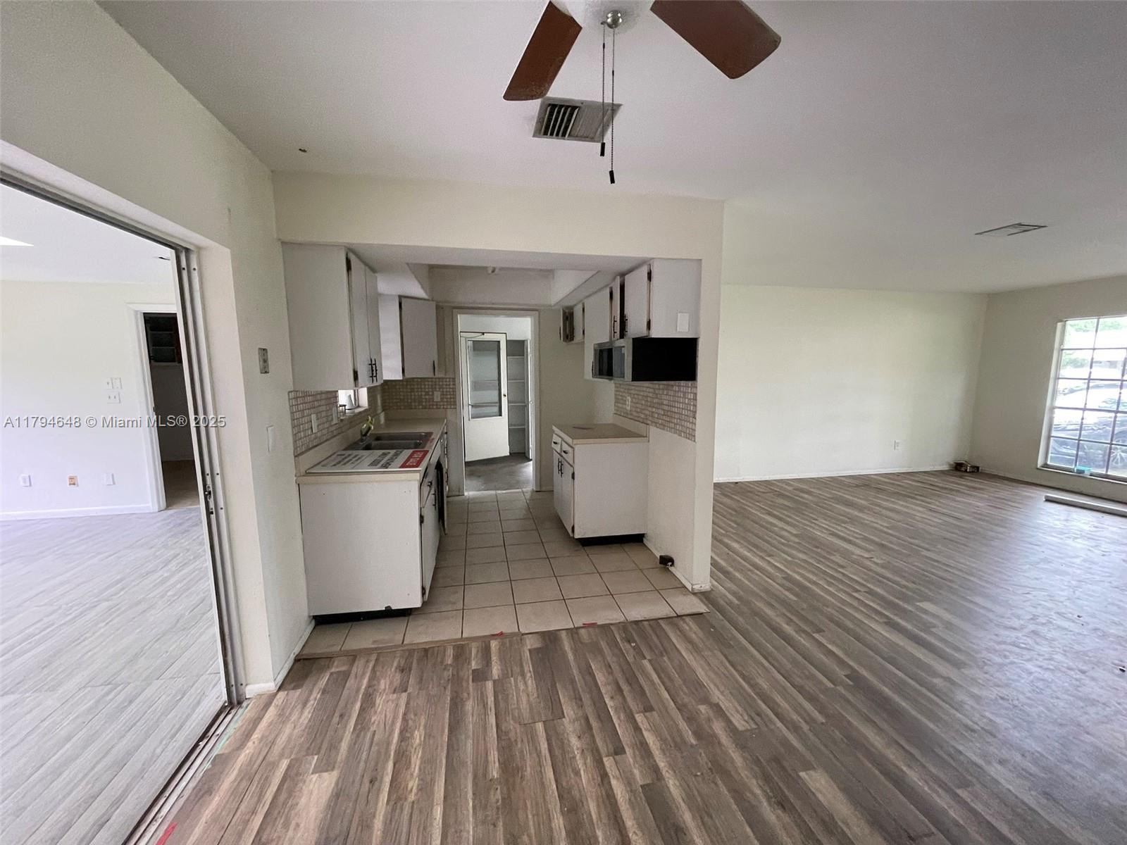 PT LaBELLE UNIT 4 - Residential