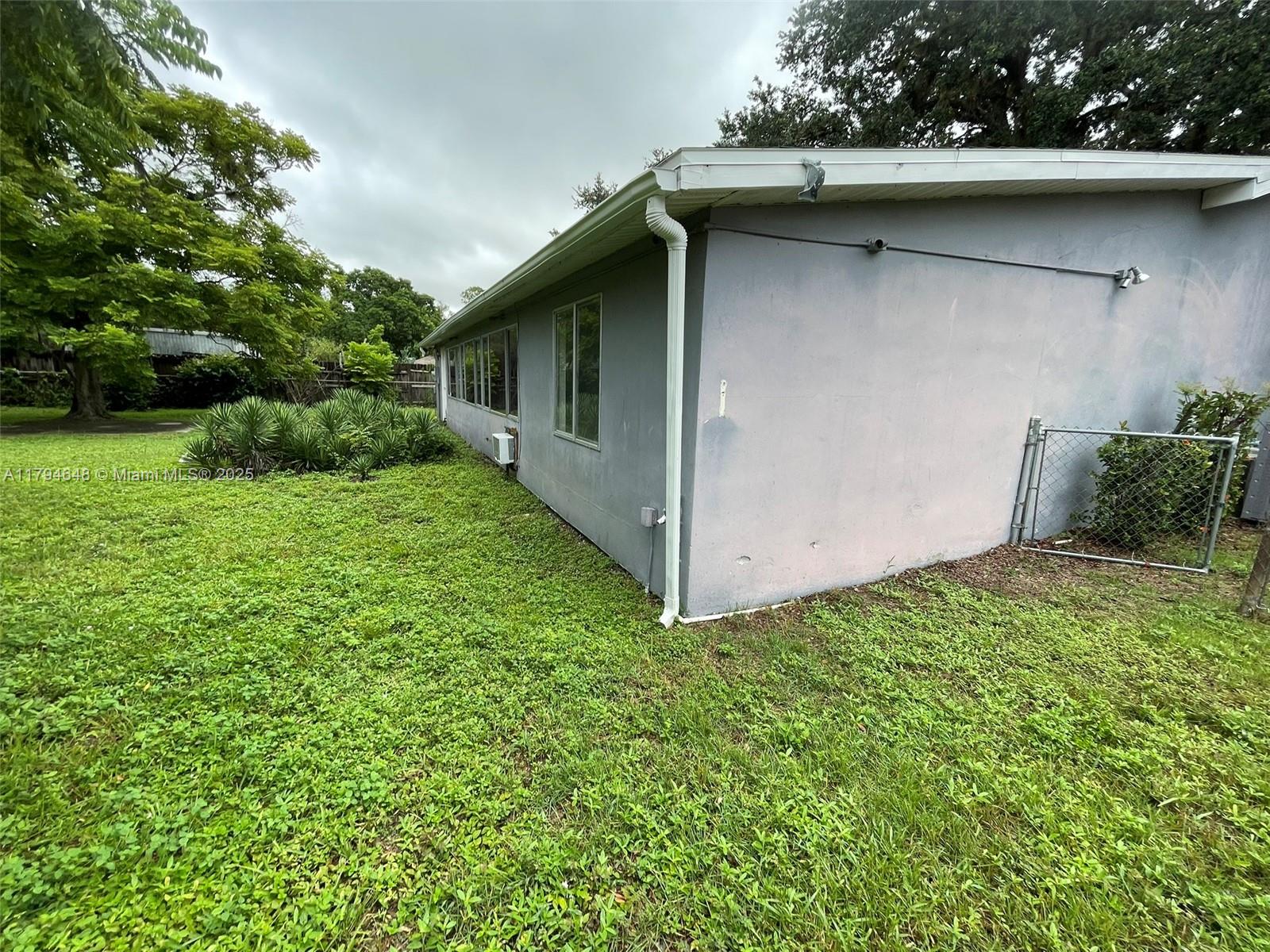 PT LaBELLE UNIT 4 - Residential
