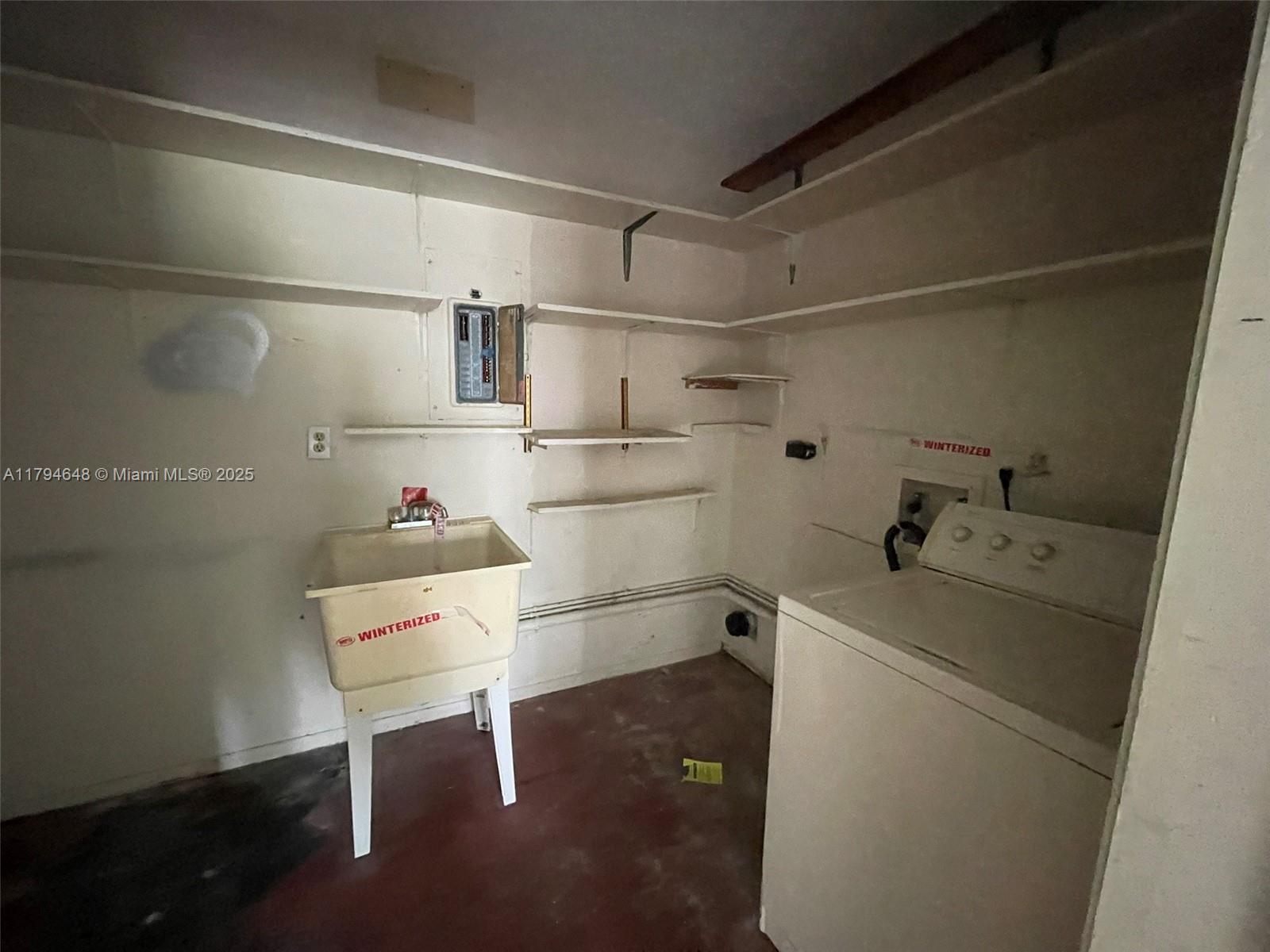 PT LaBELLE UNIT 4 - Residential
