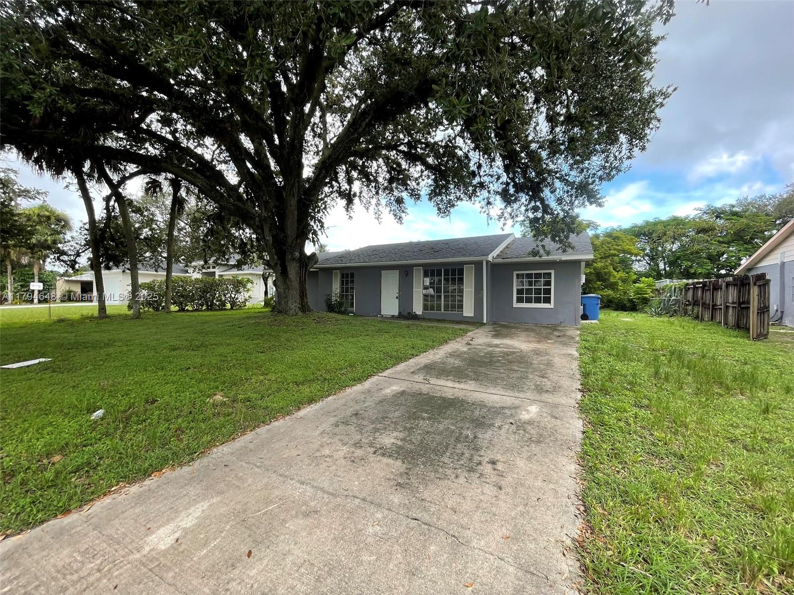 PT LaBELLE UNIT 4 - Residential