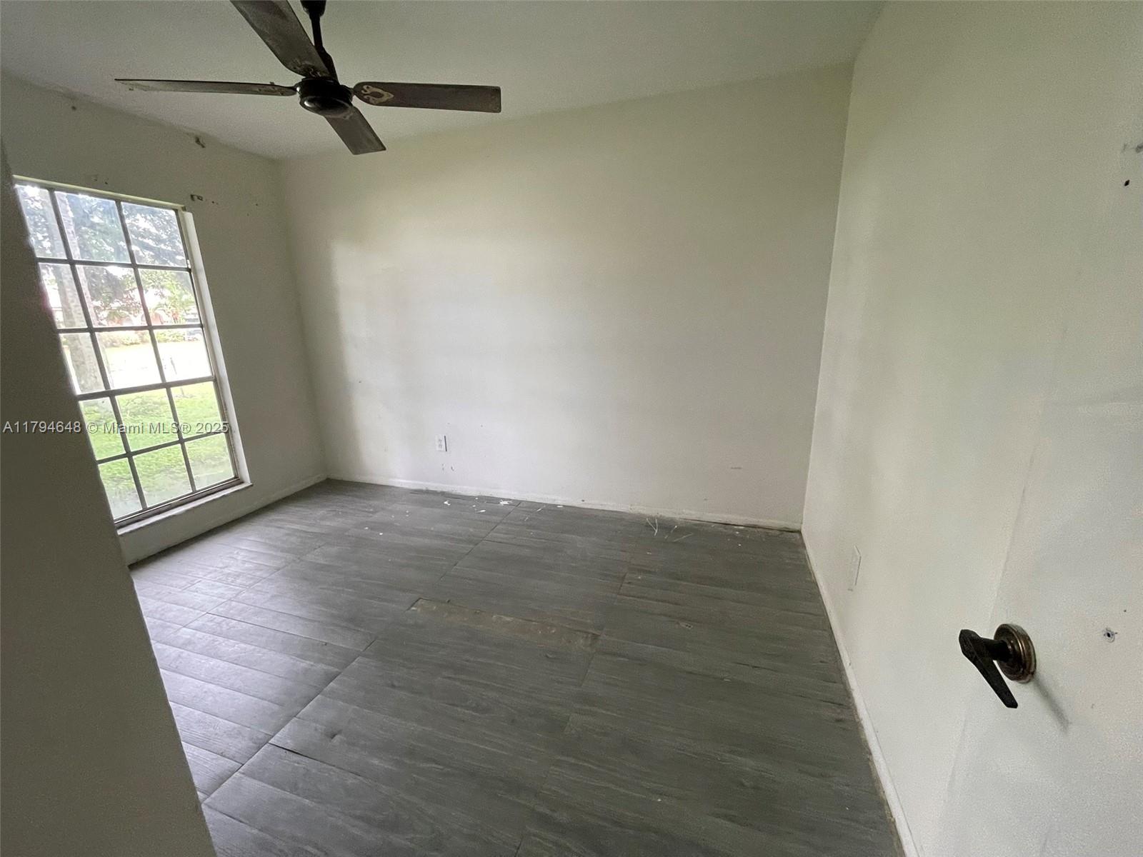 PT LaBELLE UNIT 4 - Residential