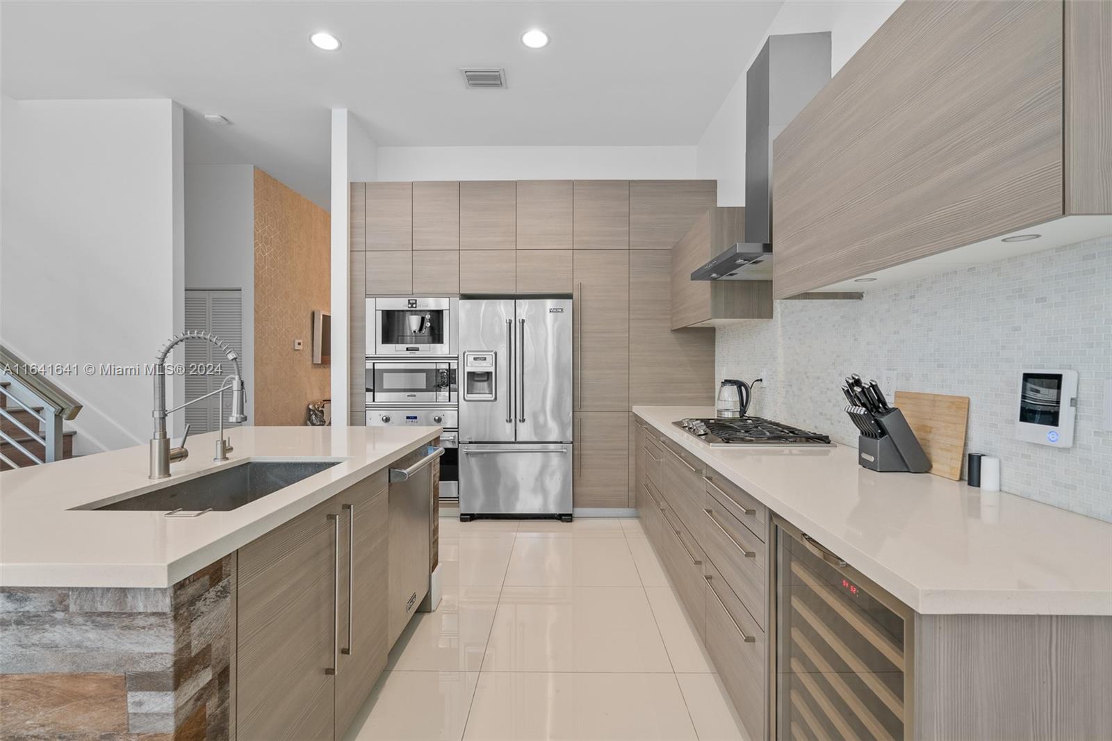 BEACHWALK - Residential