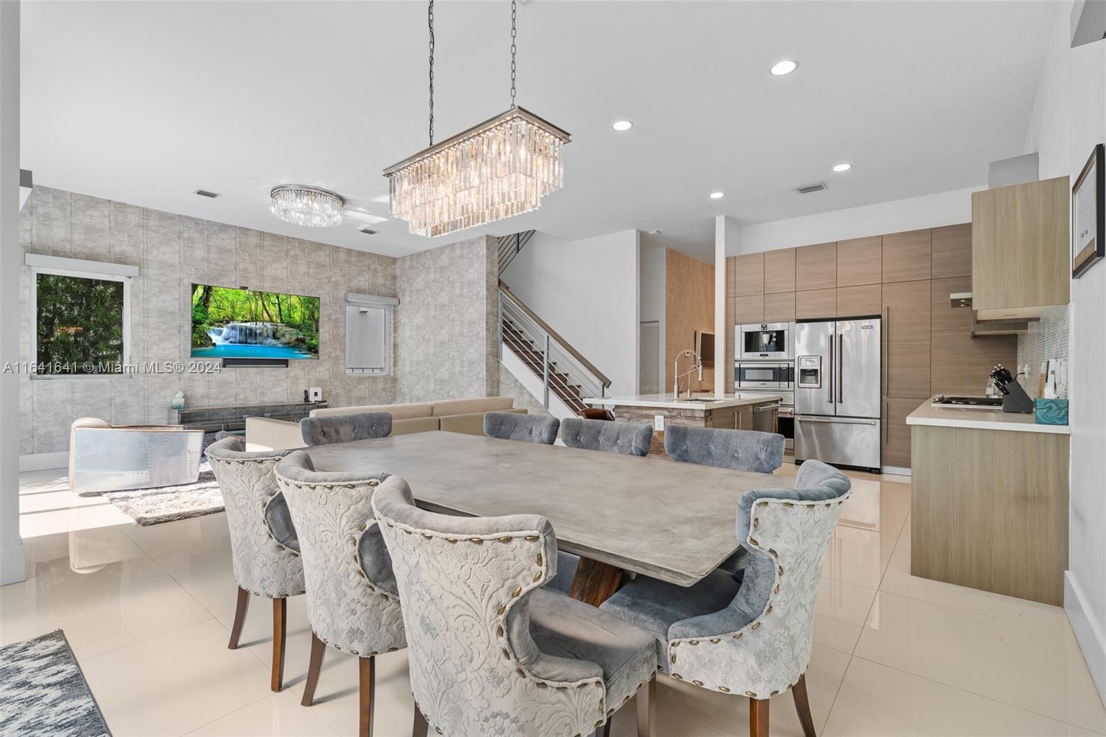 BEACHWALK - Residential