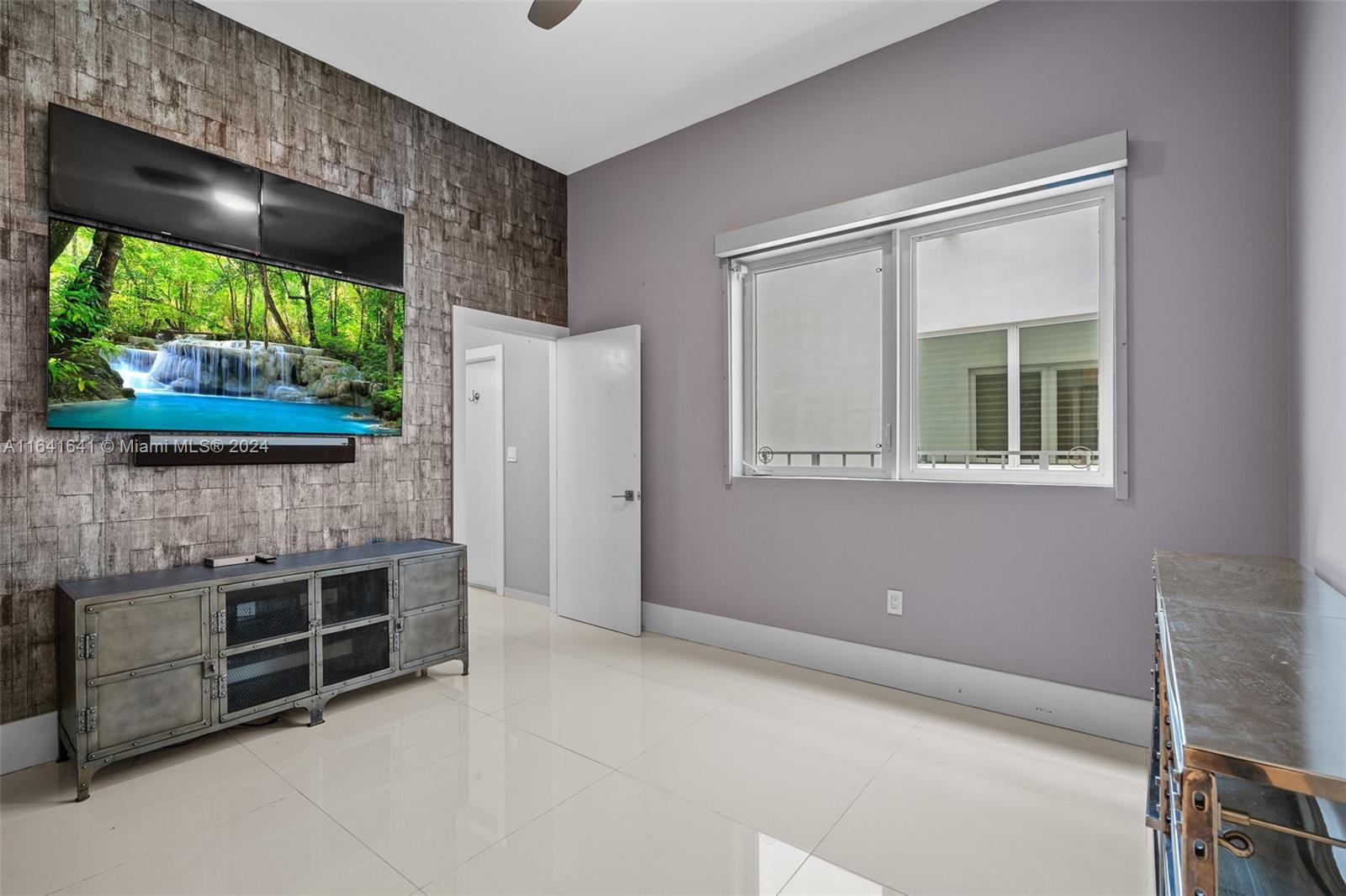 BEACHWALK - Residential