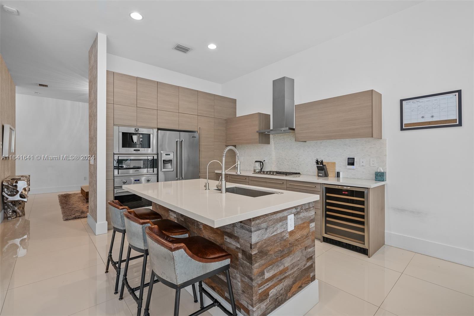 BEACHWALK - Residential